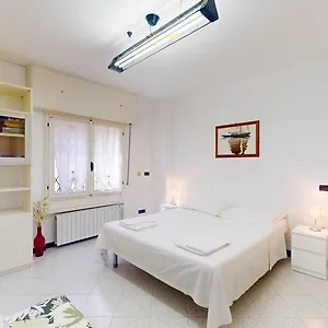 Casa Anna - By Ligooria Pietra Ligure