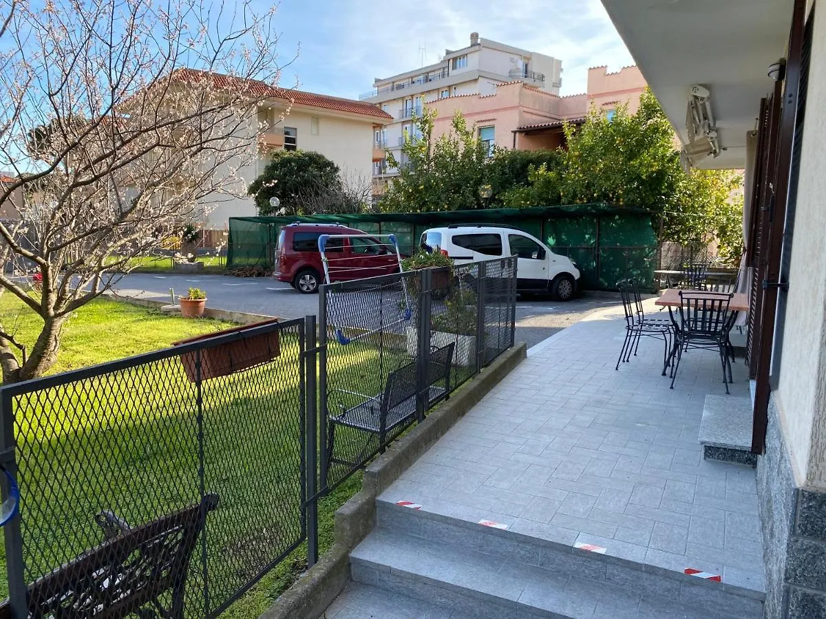 I Fiori Di Pietra 2 Apartment Pietra Ligure 0*,  Italy